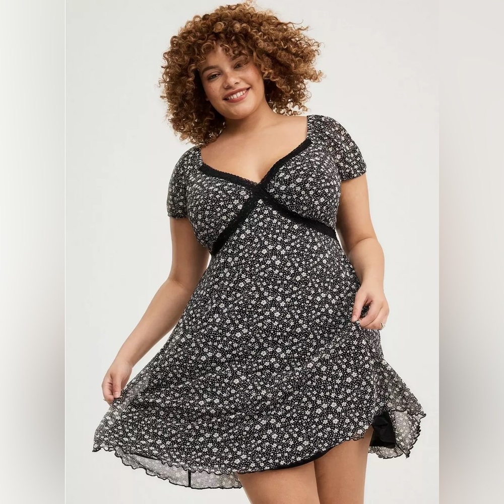 Torrid Littlest Ditsy Floral Deep Black Mesh Mini Dress Whimsigoth Fairy Size 3